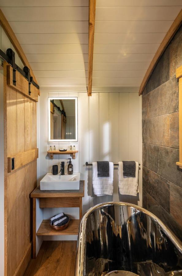 Monkwood Shepherds Hut - Ockeridge Rural Retreats Worcester Eksteriør bilde