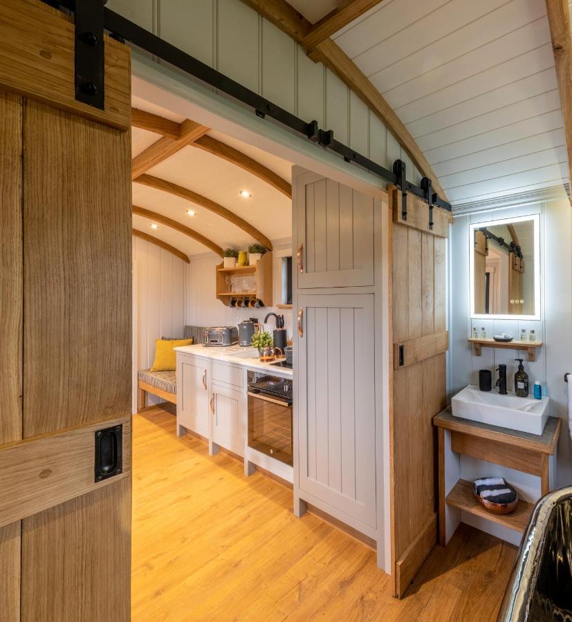 Monkwood Shepherds Hut - Ockeridge Rural Retreats Worcester Eksteriør bilde