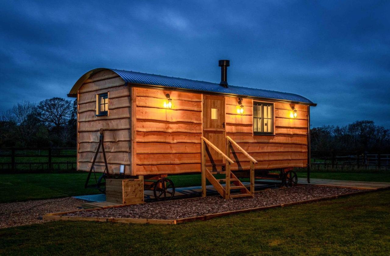 Monkwood Shepherds Hut - Ockeridge Rural Retreats Worcester Eksteriør bilde