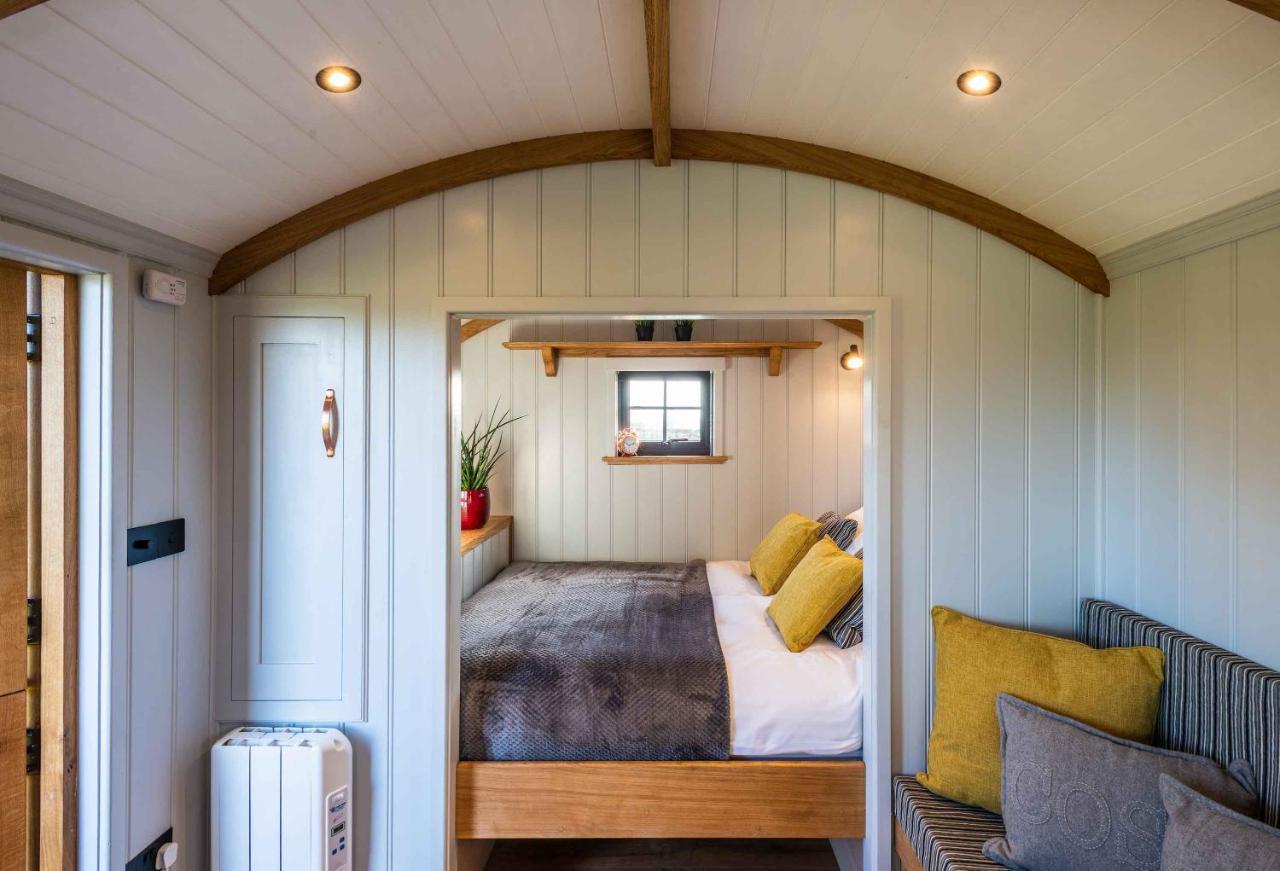 Monkwood Shepherds Hut - Ockeridge Rural Retreats Worcester Eksteriør bilde