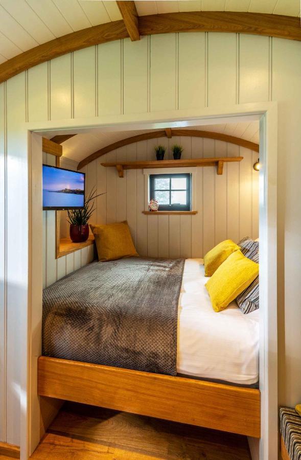 Monkwood Shepherds Hut - Ockeridge Rural Retreats Worcester Eksteriør bilde